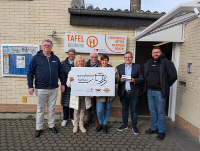 Bedburger Tafel erhält 350 Gutscheine für einen „spendierten Kaffee“