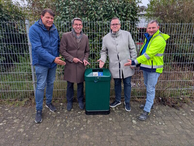 Pressemitteilung Bedburg setzt auf digitale Abfuhrhilfe - Öffentliche Mülleimer im Industriegebiet Mühlenerft jetzt mit QR-Code