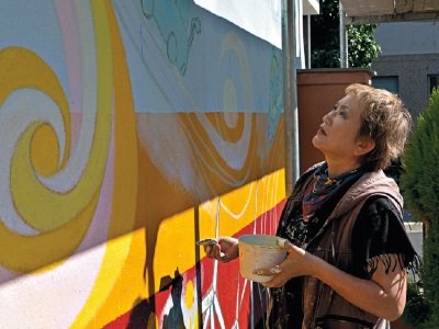 Weltbaustelle Bedburg 2016 - Erstellung des Wandbildes, Künstlerin Bo Suk