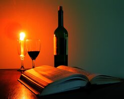 Krimilesung - Und darauf ein Glas Wein