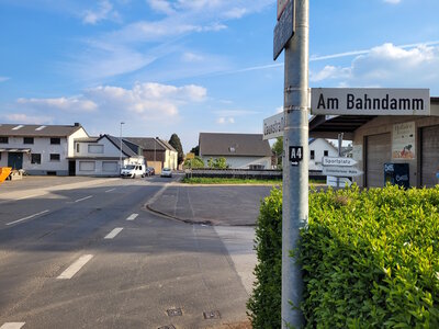 Pressemitteilung Sanierung von Kanaldeckeln führt zu Vollsperrung in Grottenherten - Zaunstraße_Am Bahndamm Pressemitteilung Sanierung von Kanaldeckeln führt zu Vollsperrung in Grottenherten - Zaunstraße_Am Bahndamm