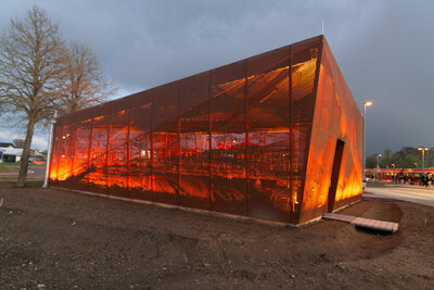 Fahrradparkhaus - Wasser (Fassade Richtung Kreisverkehr)